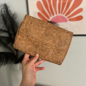 Chic Cork Clutch in Natural Tan